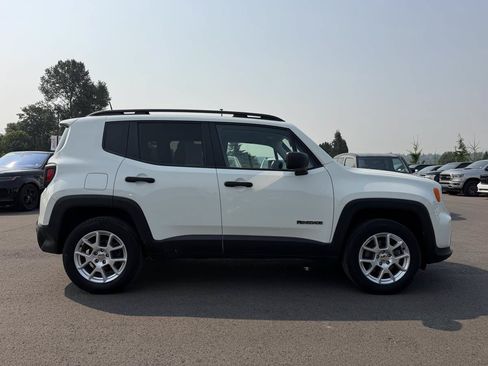 Used 2019 Jeep Renegade Sport w/ Sport Appearance Group AWD/4WD image 9