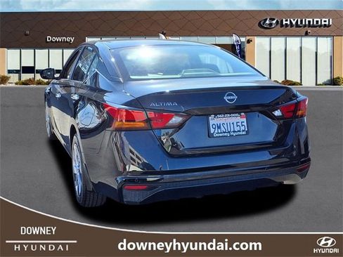 Used 2024 Nissan Altima 2.5 S image 6