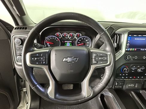 Used 2020 Chevrolet Silverado 1500 LTZ AWD/4WD image 17
