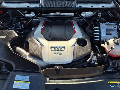 Used 2021 Audi SQ5 Prestige AWD/4WD image 32