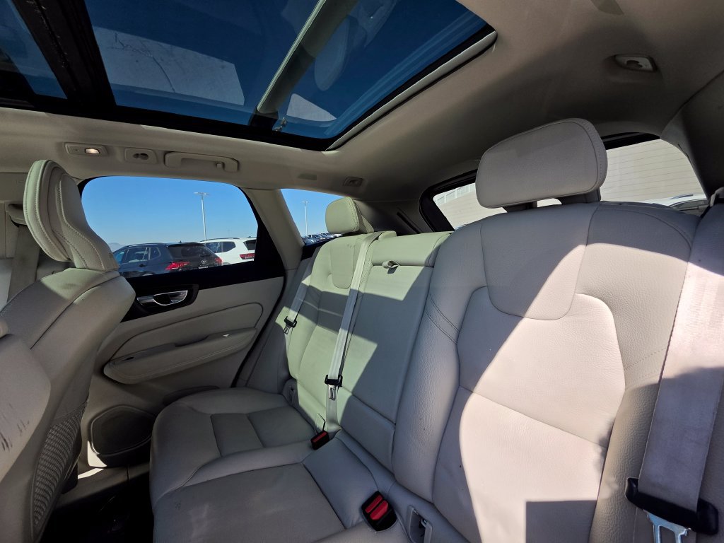 Used 2022 Volvo XC60 T8 Inscription Expression AWD/4WD image 21