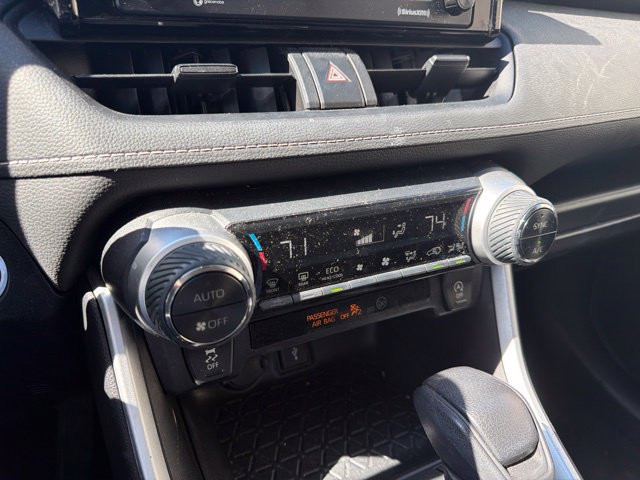 Used 2022 Toyota RAV4 XLE AWD/4WD image 25
