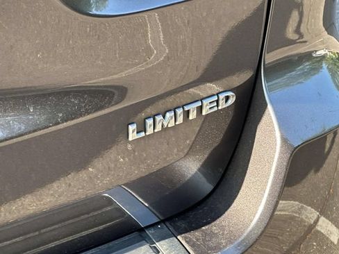 Used 2019 Jeep Grand Cherokee Limited AWD/4WD image 11
