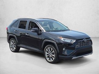 Used 2020 Toyota RAV4 Limited FWD video 3