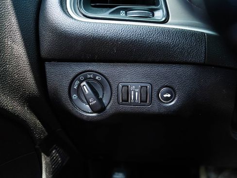 Used 2022 Dodge Challenger GT RWD image 30