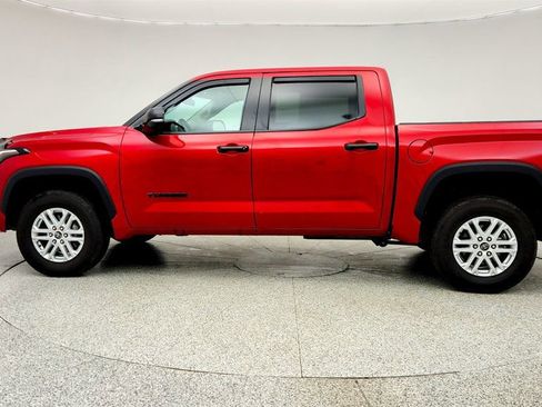 Used 2024 Toyota Tundra SR5 w/ SR5 Convenience Package AWD/4WD image 8