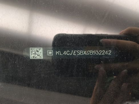 Used 2016 Buick Encore AWD image 33