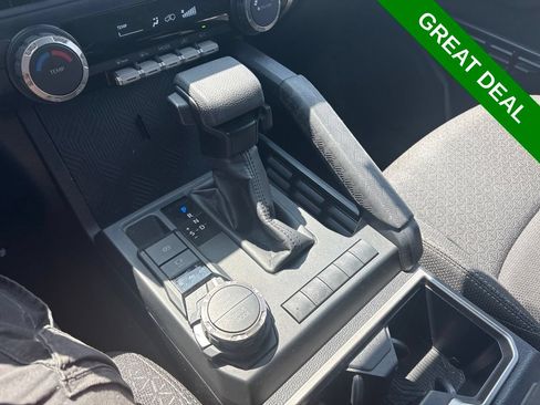 Used 2025 Toyota 4Runner SR5 AWD/4WD image 17