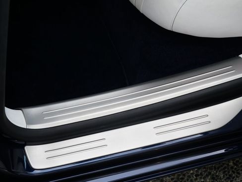 Used 2017 Rolls-Royce Ghost image 9