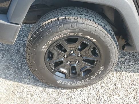 Used 2017 Jeep Wrangler Unlimited Sport AWD/4WD image 5