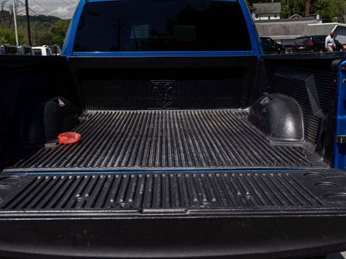 Used 2019 RAM 1500 Express w/ Express Value Package AWD/4WD image 32