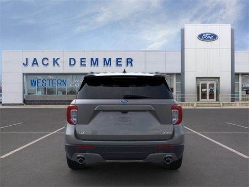 New 2023 Ford Explorer XLT w/ Equipment Group 202A AWD/4WD image 5