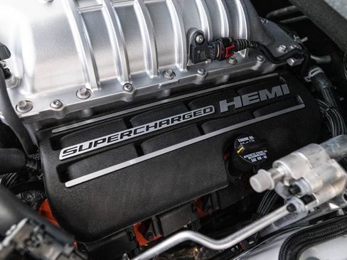 Used 2021 Dodge Durango SRT Hellcat w/ Technology Group AWD/4WD image 45