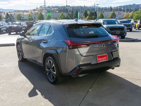 Used 2021 Lexus UX 250h image 5