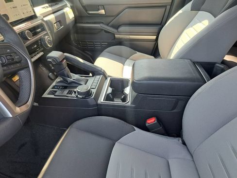 Used 2025 Toyota Tacoma TRD Sport w/ TRD Sport Upgrade Package AWD/4WD image 16