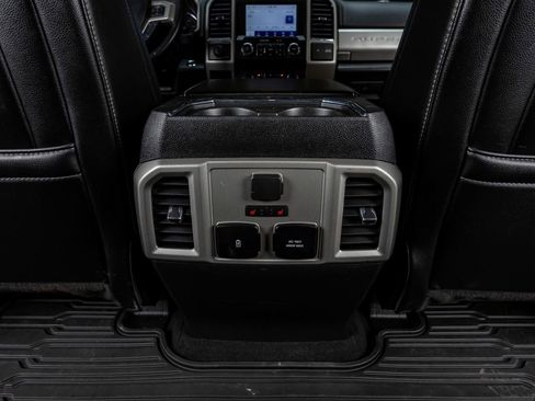 Used 2021 Ford F350 Lariat image 32
