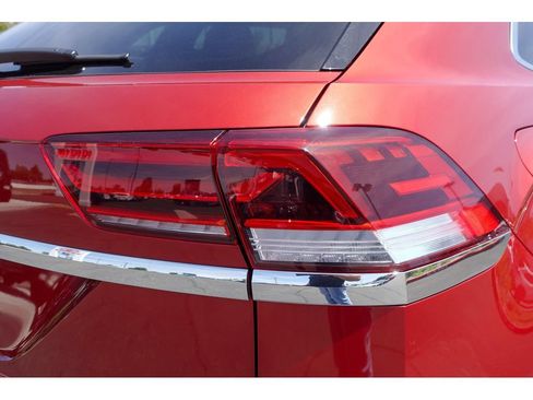 Used 2021 Volkswagen Atlas Cross Sport SEL FWD image 6