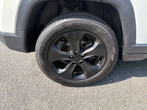 Used 2019 Jeep Compass Latitude AWD/4WD image 14