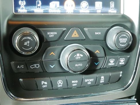 Certified 2017 Jeep Grand Cherokee Altitude AWD/4WD image 29