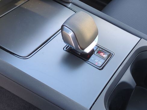 New 2025 Land Rover Discovery Sport S image 18