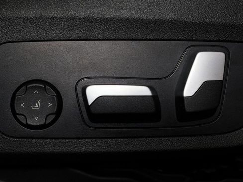 Used 2023 BMW X4 xDrive30i w/ Convenience Package image 29