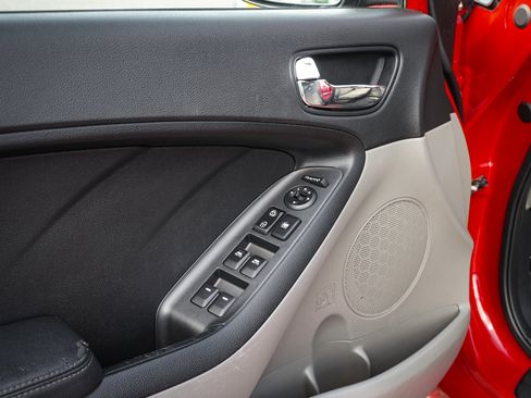 Used 2014 Kia Forte EX image 15