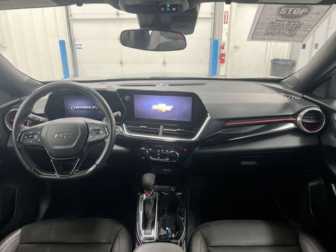 Used 2024 Chevrolet Trax RS w/ Driver Confidence Package FWD image 10