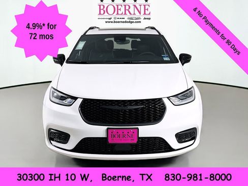 New 2026 Chrysler Pacifica Limited w/ S Appearance Package image 2