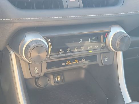 Used 2024 Toyota RAV4 LE image 32