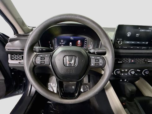 Used 2025 Honda Accord SE image 13