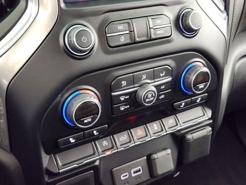 Used 2019 Chevrolet Silverado 1500 LT image 24