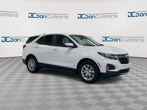Used 2023 Chevrolet Equinox LT FWD image 2