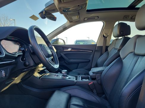 Used 2018 Audi Q5 2.0T Premium Plus w/ Premium Plus Package image 16