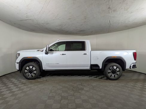 New 2026 GMC Sierra 2500 Denali w/ Denali Reserve Package AWD/4WD image 3
