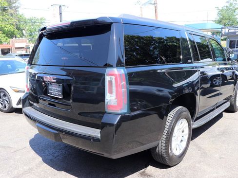 Used 2019 GMC Yukon XL SLT w/ Open Road Package AWD/4WD image 5