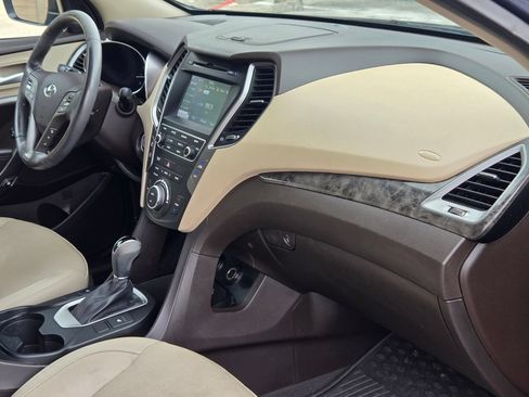 Used 2017 Hyundai Santa Fe Sport FWD image 29