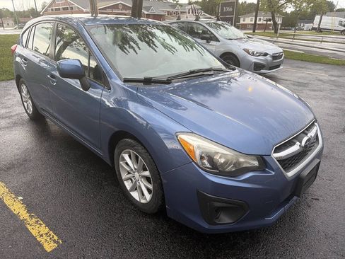 Used 2014 Subaru Impreza 2.0i Premium w/ All-Weather Package w/CVT AWD/4WD image 2