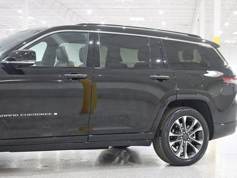 Used 2023 Jeep Grand Cherokee L Overland AWD/4WD image 3