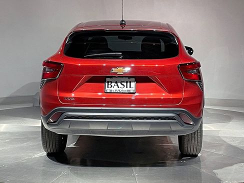 Used 2024 Chevrolet Trax LS w/ Driver Confidence Package image 12