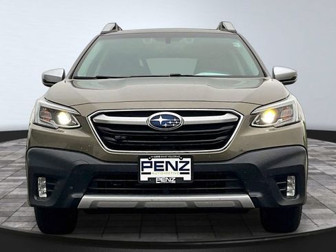Used 2022 Subaru Outback Touring AWD/4WD image 2