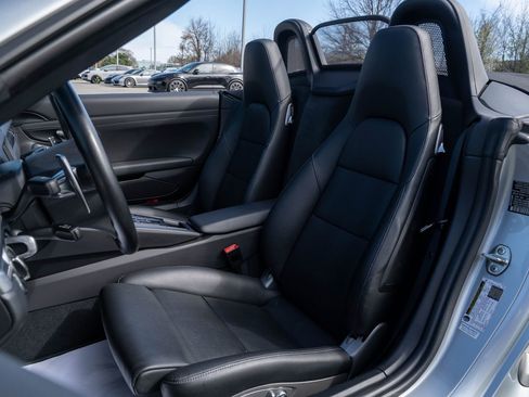 Used 2016 Porsche Boxster Base image 5