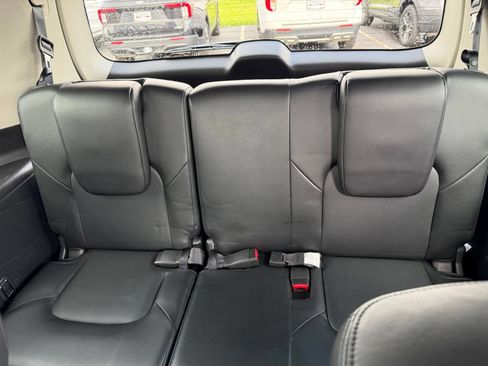 Used 2021 Nissan Armada SL w/ Captain's Chairs Package AWD/4WD image 14