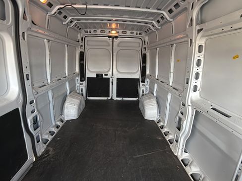 Used 2023 RAM ProMaster 2500 FWD image 25