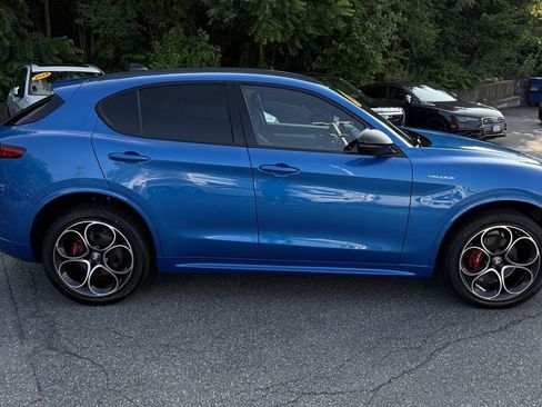 Used 2022 Alfa Romeo Stelvio Veloce AWD/4WD image 20