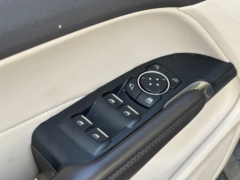 Used 2017 Lincoln MKC Select w/ Select Plus Package AWD/4WD image 17