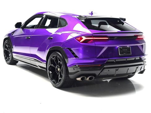 Used 2024 Lamborghini Urus Performante AWD/4WD image 4