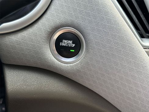Used 2025 Chevrolet Malibu LT FWD image 15