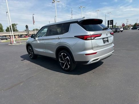Used 2024 Mitsubishi Outlander SE AWD/4WD image 15