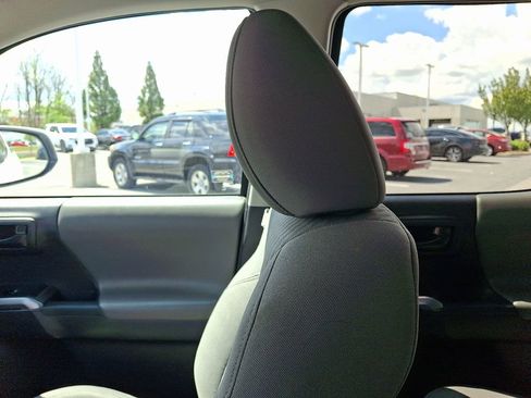 Used 2023 Toyota Tacoma SR5 AWD/4WD image 17