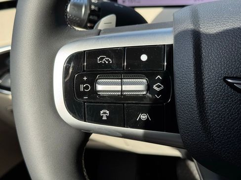 New 2026 Genesis GV70 2.5T Advanced image 29